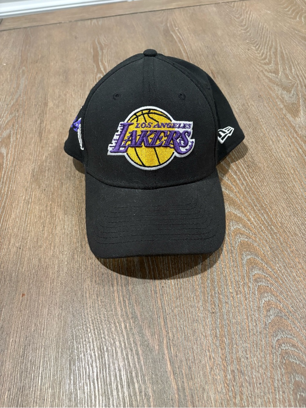 Los Angeles Lakers 39Thirty New Era Hat With Kobe Tribute Size Medium/Large